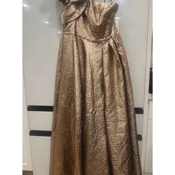 Mac Duggal Metallic Gold One-Shoulder Gown With Ruffle Detail & High Slit Size - Picture 4 of 8